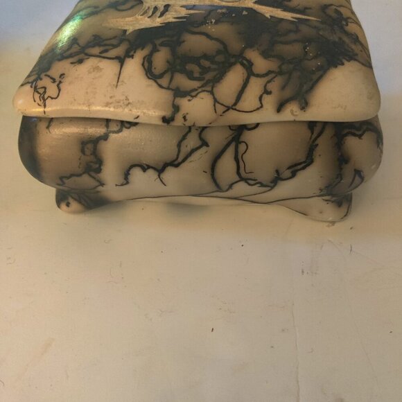 Indian Horsehair Trinket Box signed, footed, by Dancing Deer, late 20th century - Picture 3 of 5